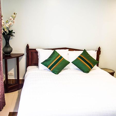 Family Boutique Hotel Vientiane Exterior photo
