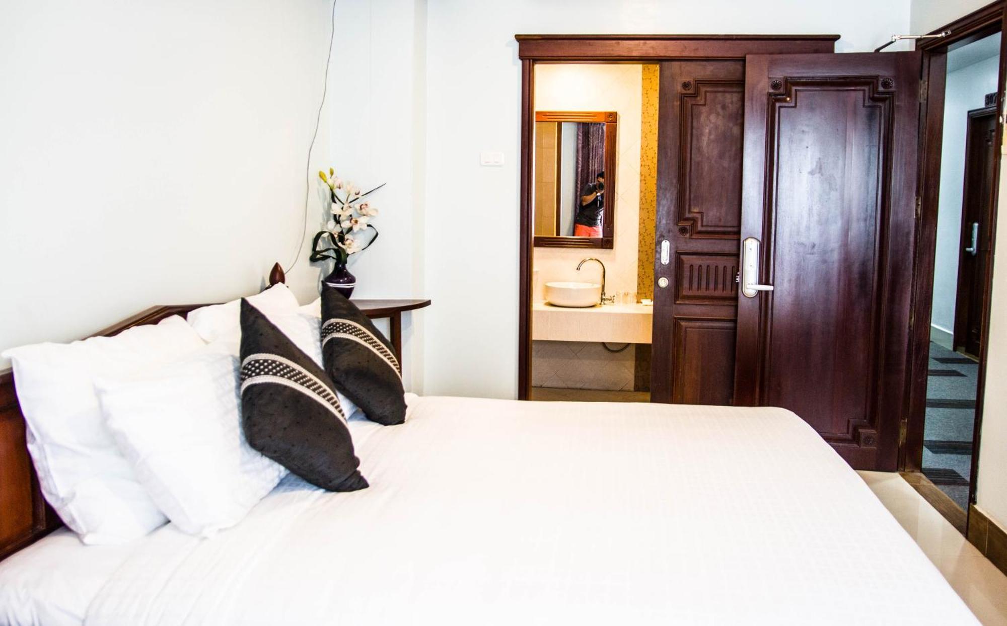 Family Boutique Hotel Vientiane Exterior photo