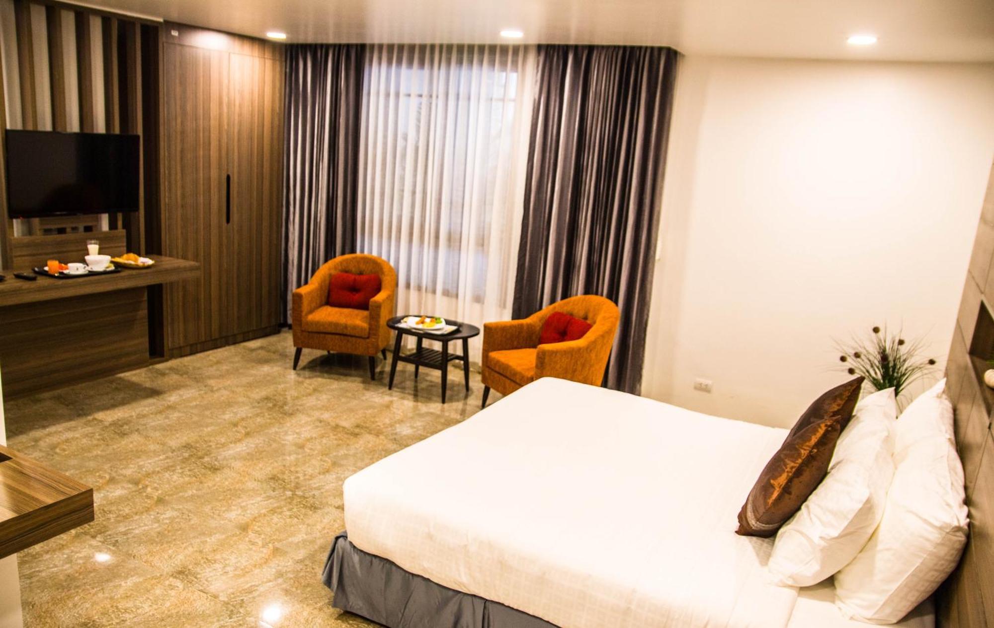 Family Boutique Hotel Vientiane Exterior photo