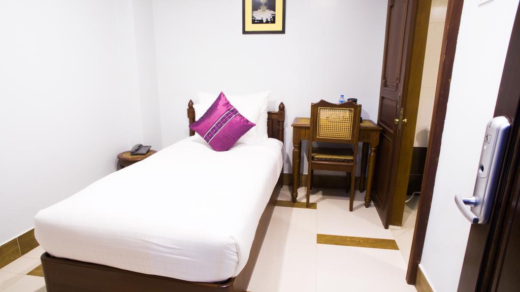 Family Boutique Hotel Vientiane Exterior photo